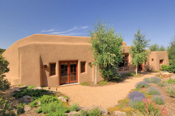 Spreading Sunshine: A Solar-Powered Home in New Mexico